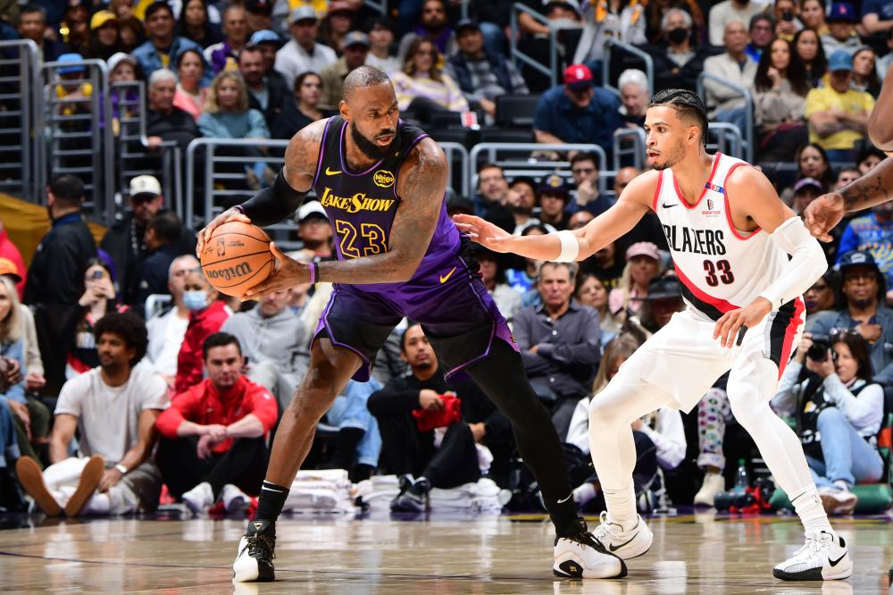 在进攻端 在进攻端