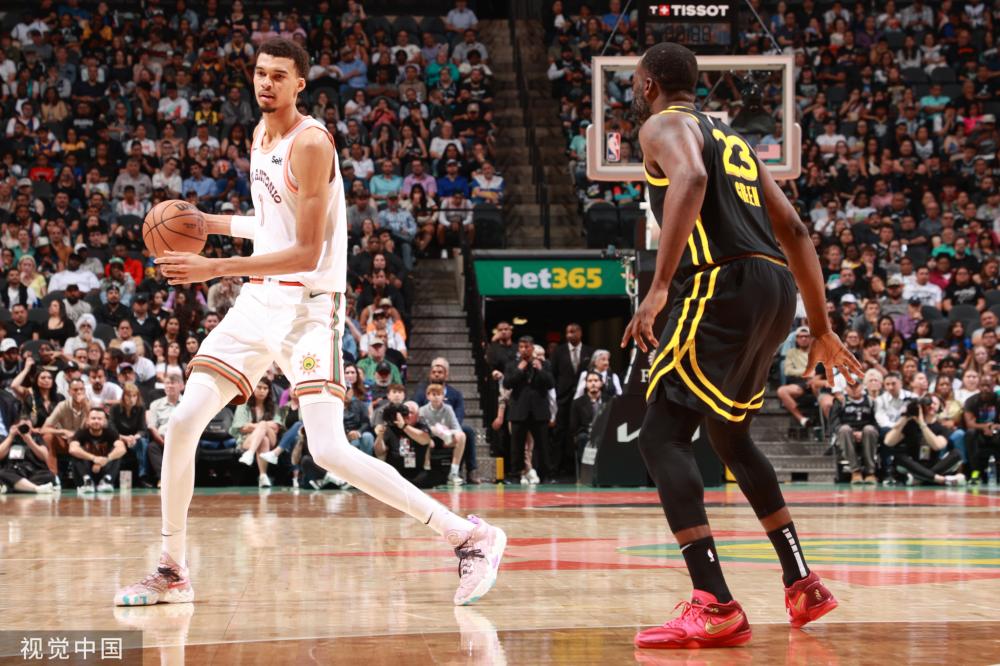 球迷担心比 球迷担心比